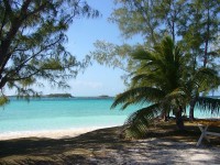 Les eaux turquoises dans les Îles des Bahamas